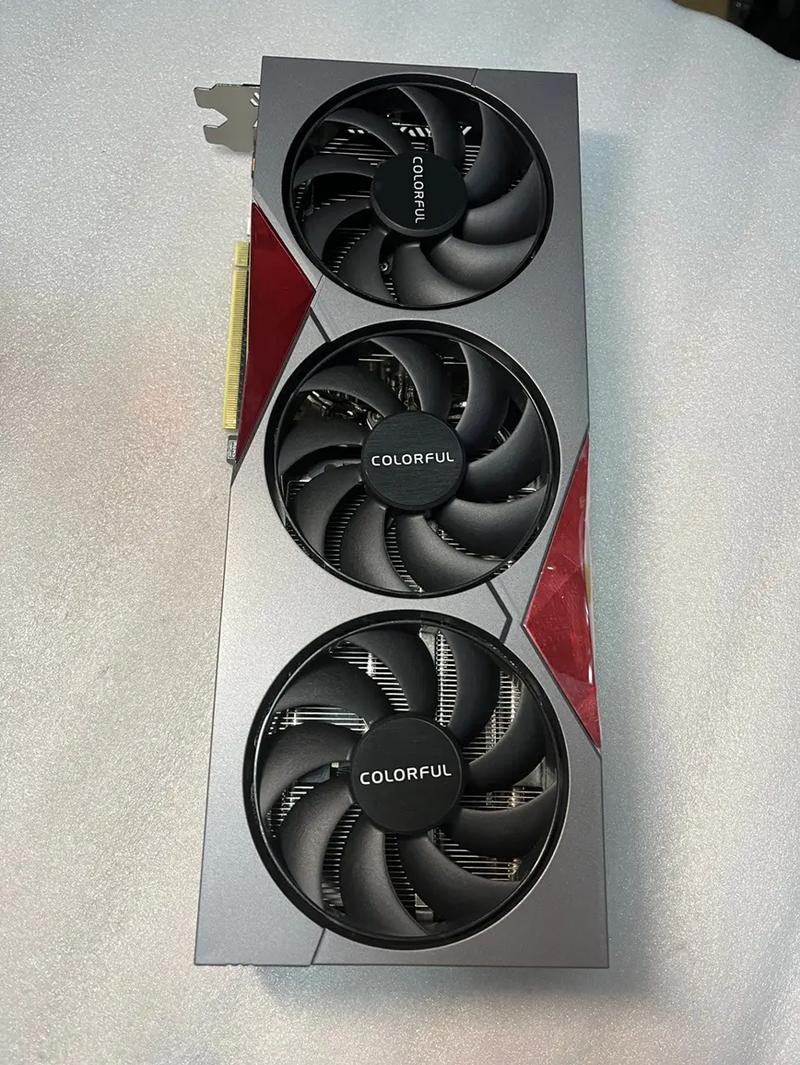 显卡散热风扇与鳍片