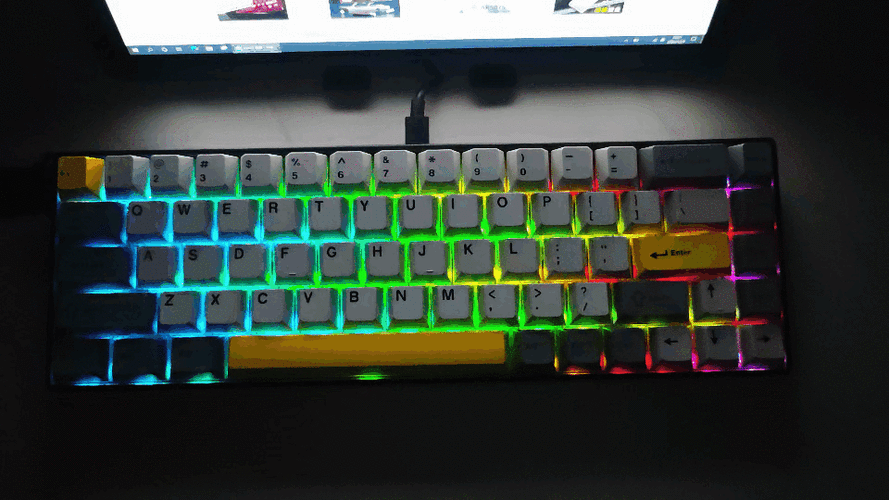 黑爵ALUX60 vs reccazr R98Pro vs 狼蛛F2088 深度对比：磁轴、三模与经典游戏键盘之争