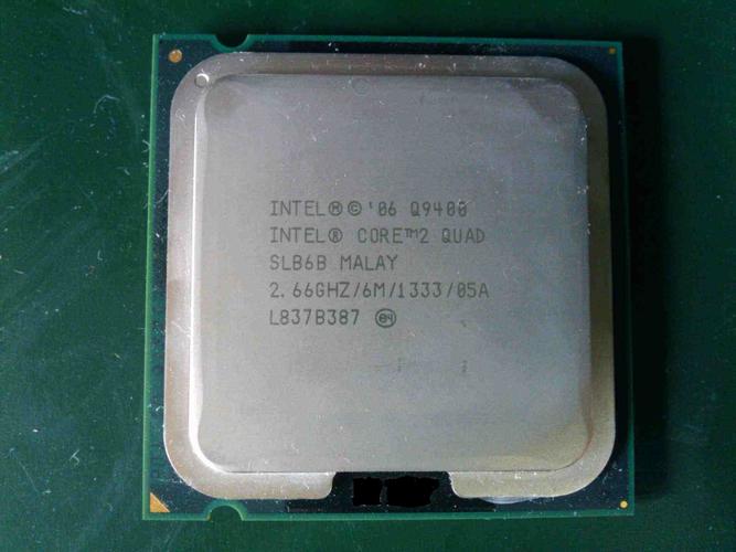 电脑性能测试界面，显示基准跑分结果