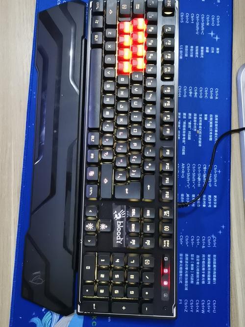 血手幽灵B3370R光轴键盘深度评测：8光轴RGB彩漫，游戏玩家的高速利器
