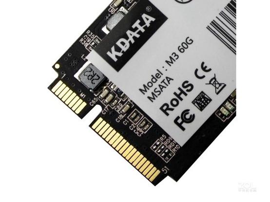 固态硬盘芯片和电路细节展示