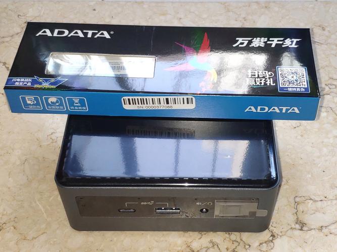 电脑内部散热系统，展示整体功耗管理