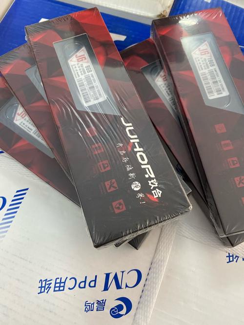 价格标签和货币符号，象征成本分析