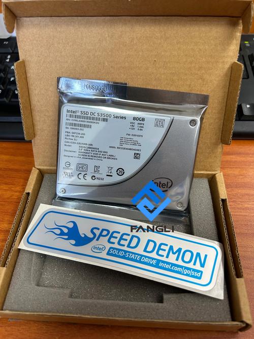 Intel DC S3520 vs 惠普 EX920 M.2 深度对比