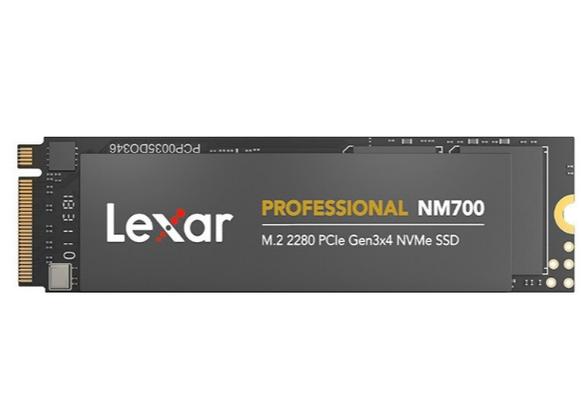 雷克沙NM700（512GB）vs 金邦G7T（2TB）深度对比