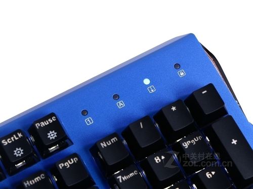 用户选择键盘的场景，展示购买决策