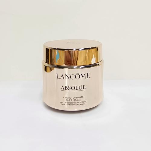 电脑屏幕上显示硬盘速度测试图表