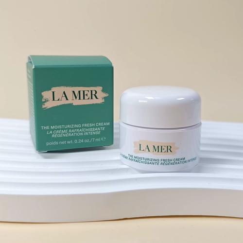 游戏玩家正在使用高性能电脑