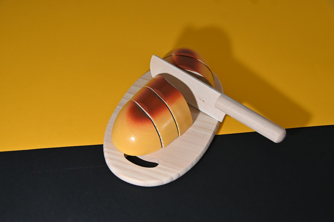 价格标签与货币符号,象征性价比分析