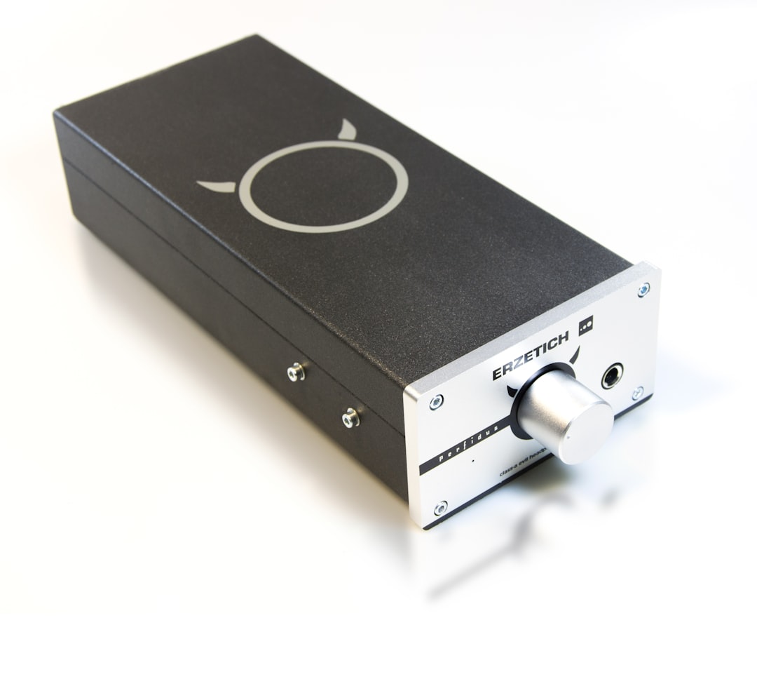 新贵E500三模鼠标静音版评测：多模连接+静音设计，百元价位全能之选