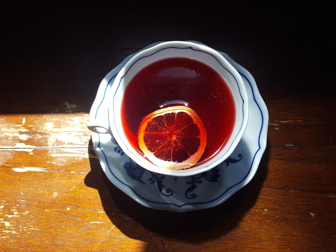 锂电池和充电接口特写