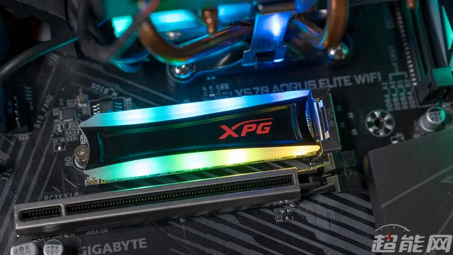 固态硬盘在测试平台上运行