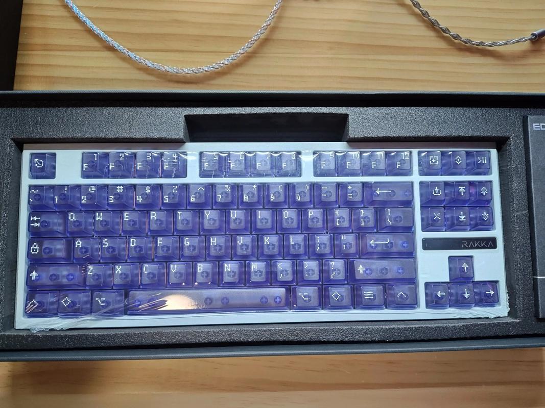 reccazr R98Pro vs 先手海盗H5 vs 雷柏V720 三款机械键盘深度对比