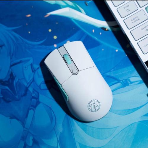 华硕Mini 天选鼠标深度评测：三模连接、轻量化设计，移动办公新选择