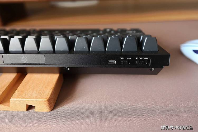 游戏时键盘响应和背光效果