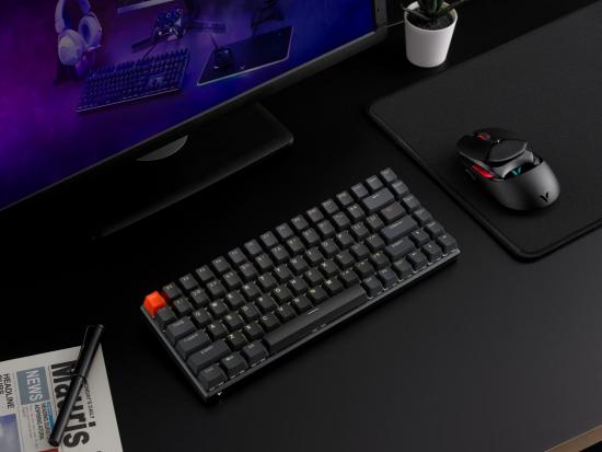 键盘电池与电路板