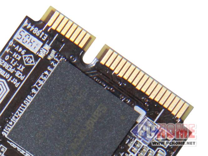 用户选购固态硬盘场景