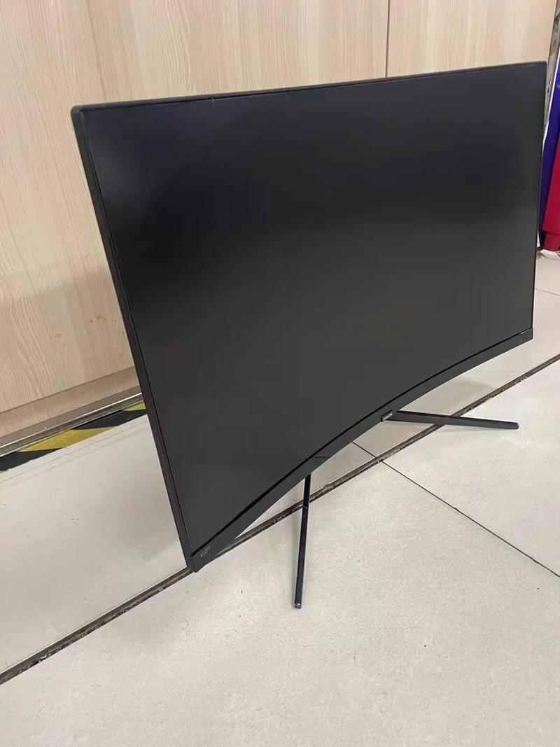 显示器接口和底座设计