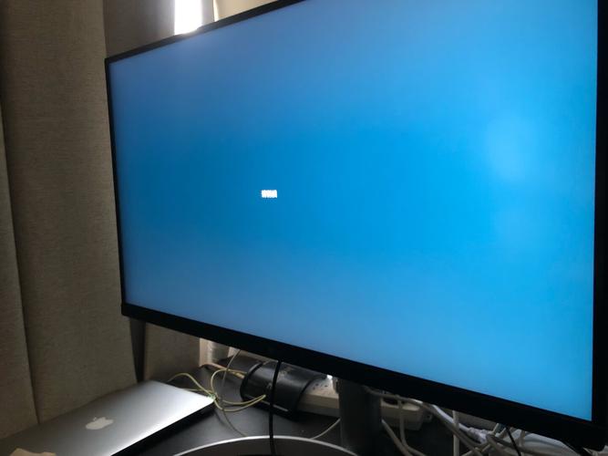 显示器接口布局