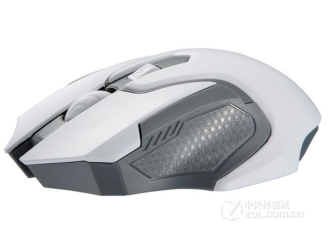 用户选购游戏外设场景