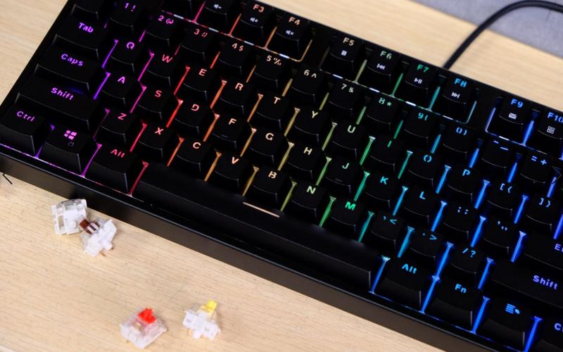 键盘USB供电接口