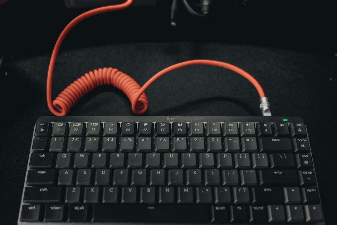 灵蛇K200有线键盘评测：经济实用的办公利器，百元内性价比之选