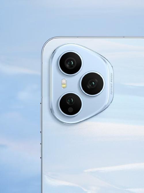 USB Type-C接口和无线接收器，突出连接选项