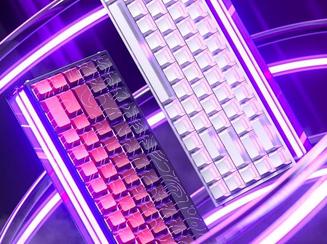 游戏玩家专注使用竞技键盘