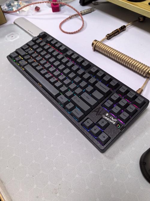 reccazr R98Pro vs 蚂蚁电竞 AGK75 vs 维咖 Stars75 深度对比