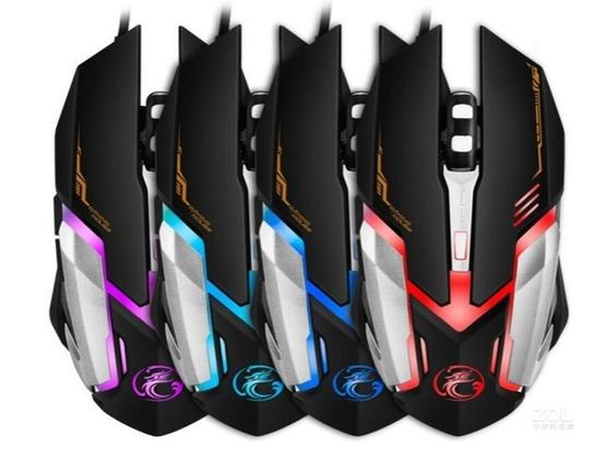 电竞游戏场景，玩家使用鼠标操作