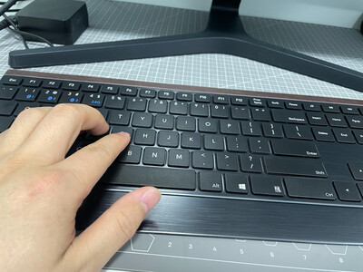 雷柏E9500G多模无线刀锋键盘 - 图片 1