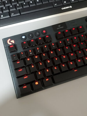 罗技G913无线蓝牙双模机械键盘 - 图片 6