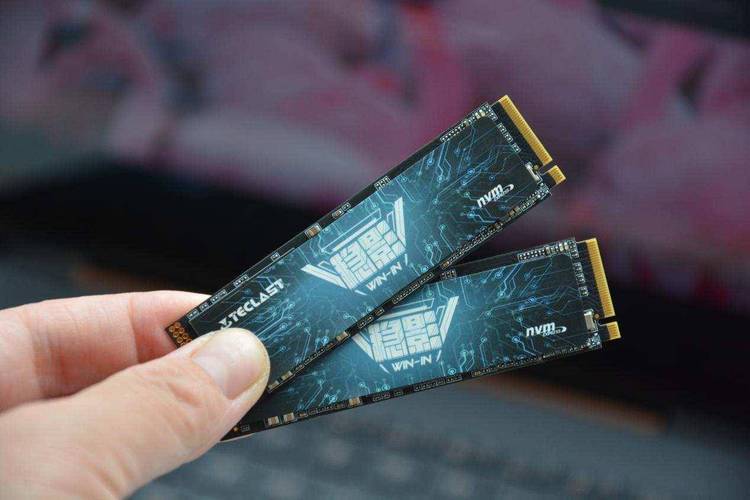 用户根据需求选择固态硬盘的场景